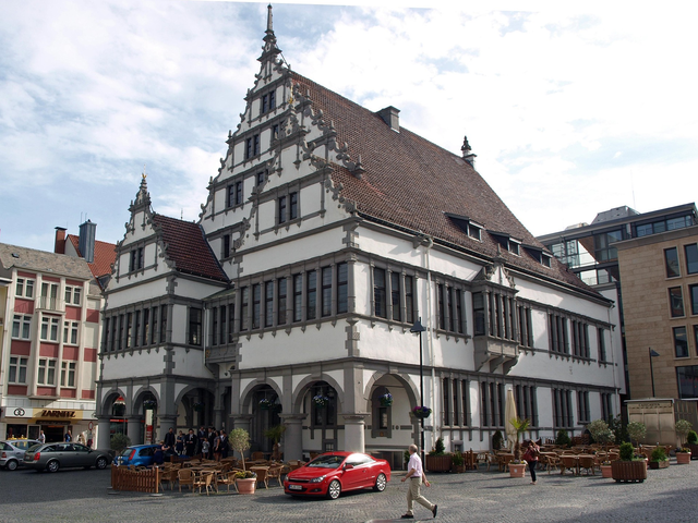 Welche Unterlagen brauche ich für den Immobilienverkauf in Paderborn?